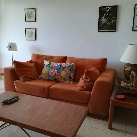 Sevi's Place, 3 Bedroom Flat, 110 S.m * 拉纳卡