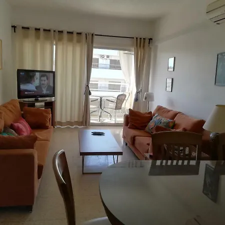 Sevi's Place, 3 Bedroom Flat, 110 S.m