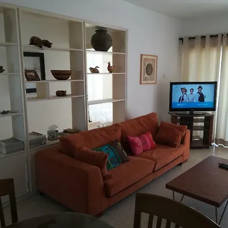 Sevi's Place, 3 Bedroom Flat, 110 S.m Апартаменты *